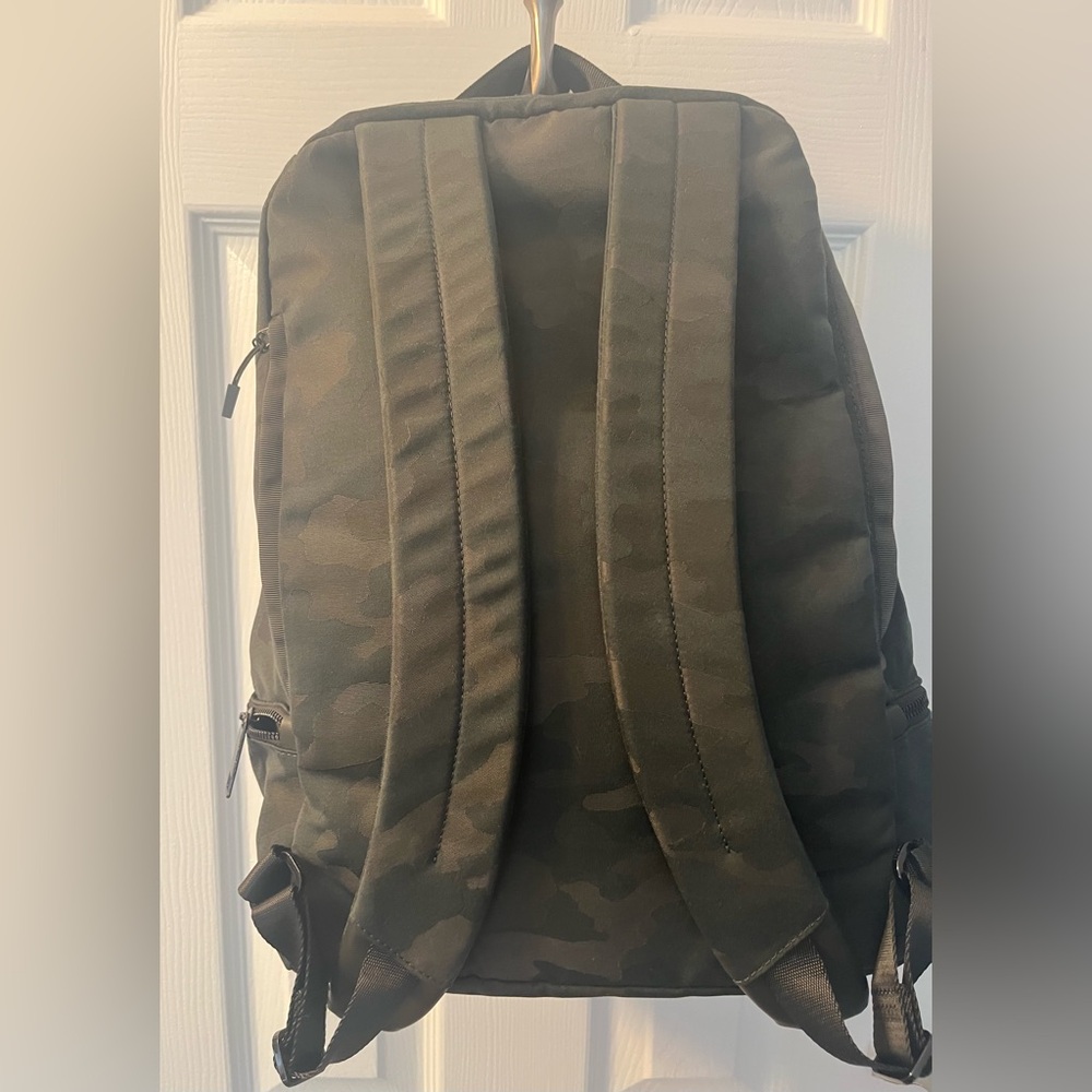 City Adventurer Backpack in Camo - Picture 7 of 7